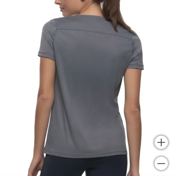 NWT TurboDry Women's Performance V-Neck Tee Gray S - Picture 2 of 5